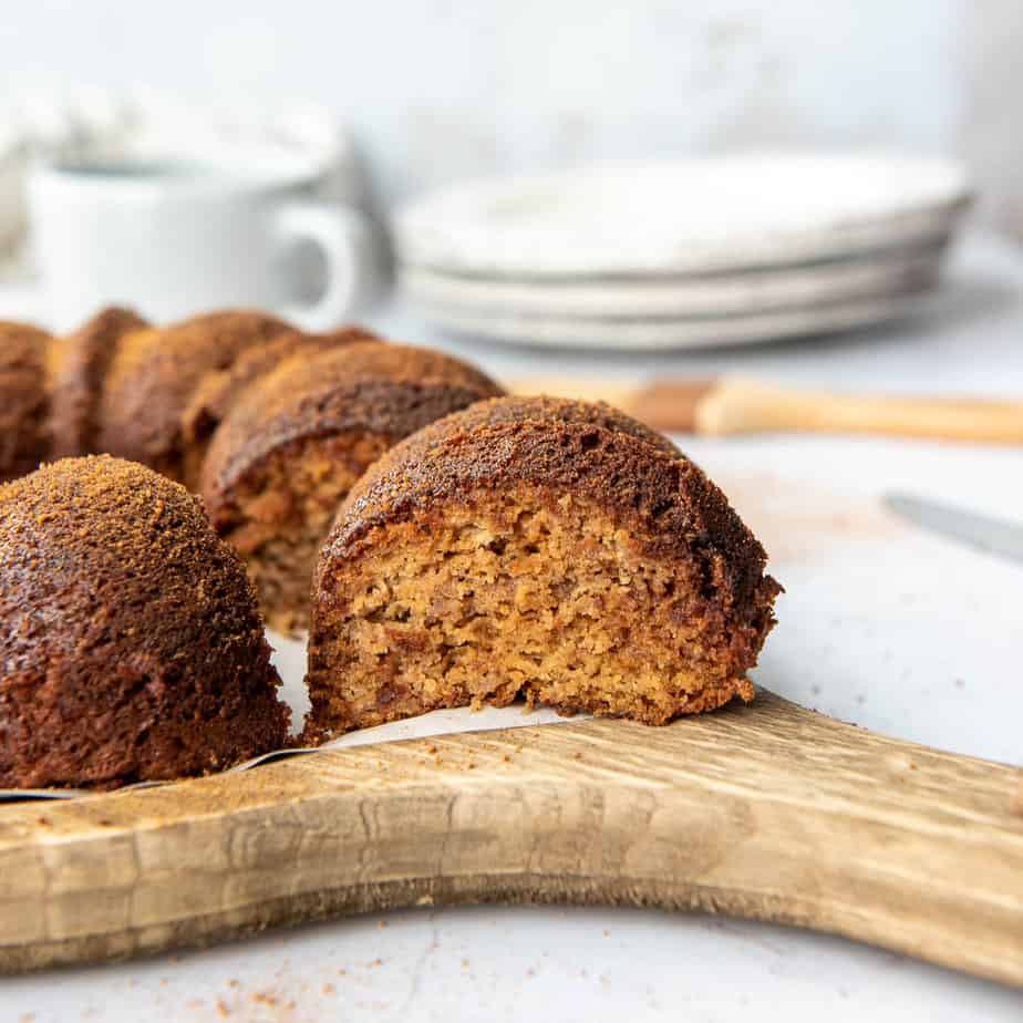 Cinnamon Apple Cake